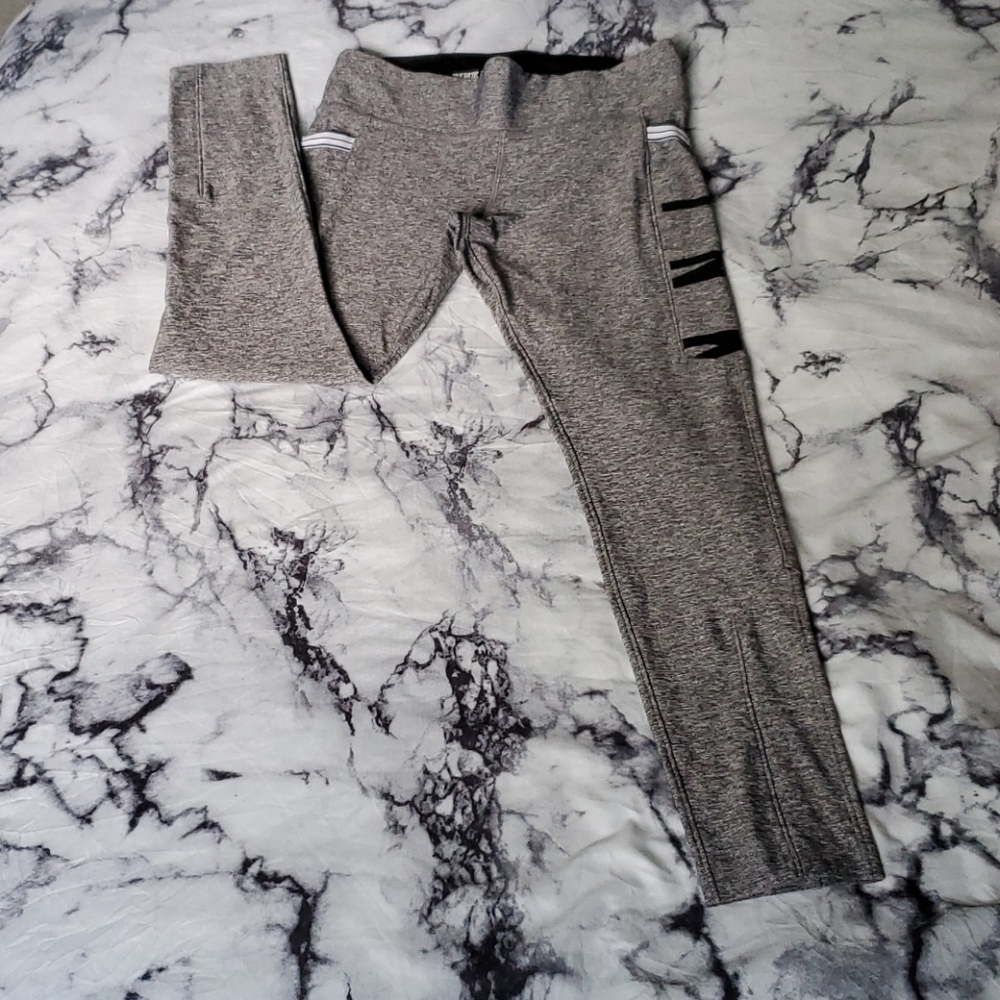 Victoria's Secret PINK leggings w/ pockets